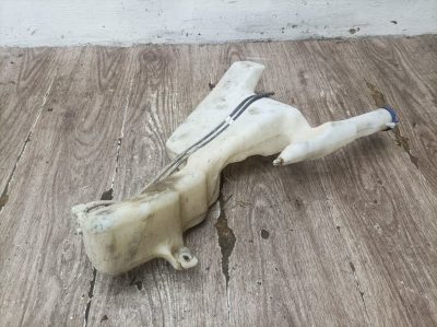 Бачок омывателя Ford Fiesta 2009 SNJA хетчбэк 3дв.