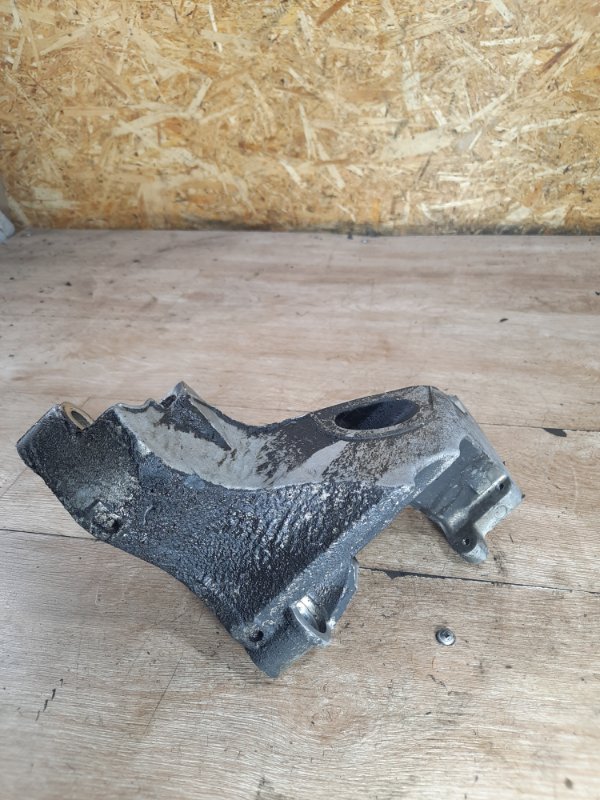 Кронштейн МКПП Saab 9-5 2008 универсал B235R