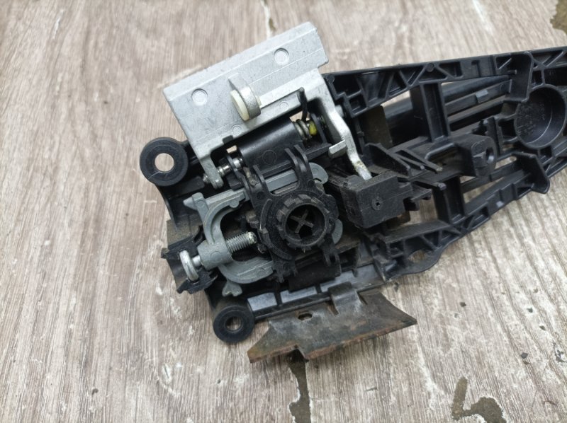 Ручка двери внешняя Opel Astra J 2015 универсал A20DTH 2.0 Перед. Лев.