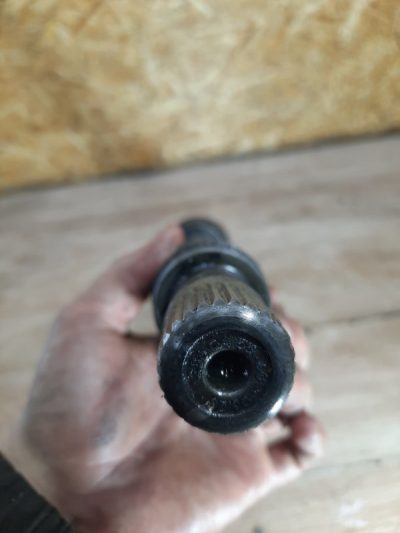 Промежуточный вал КПП Volvo V70 2001 D5244T универсал