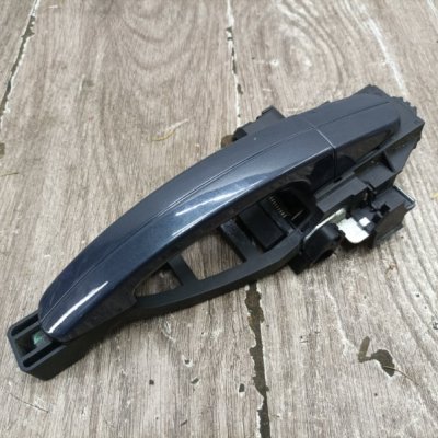 Ручка двери внешняя Ford Focus 3 2012 хетчбэк 5дв. T1DB Задн. Прав. - изображение 6