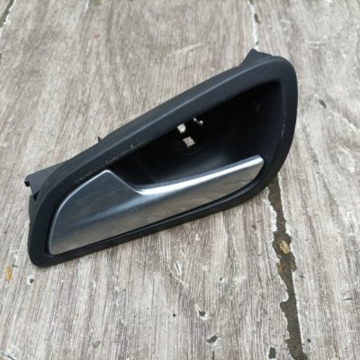 Ручка двери внутренняя Ford Focus 3 2012 хетчбэк 5дв. T1DB Задн. Лев. - изображение 6