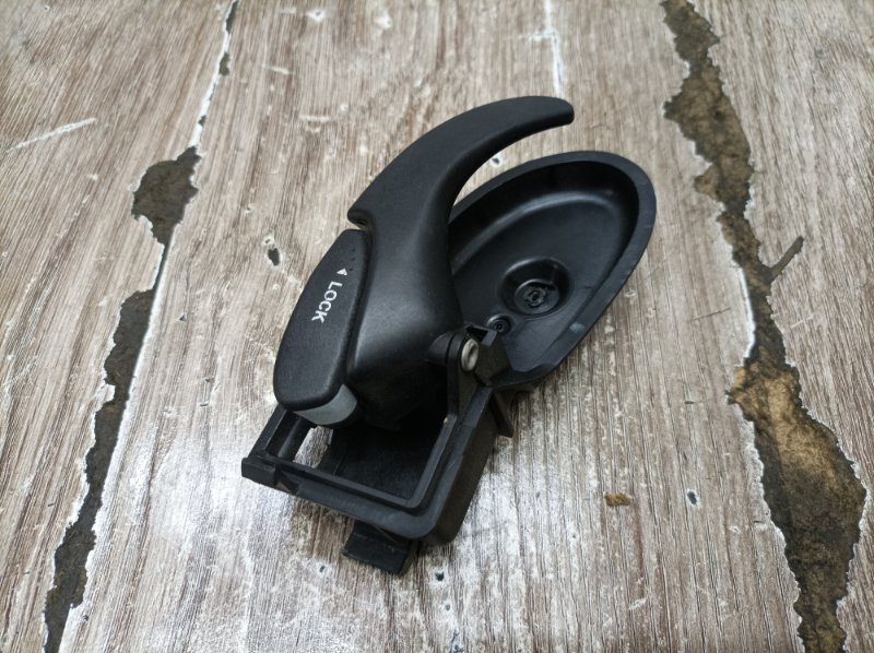 Ручка двери внутренняя Ford Focus 1 2005 FYDA хетчбэк 5дв., Перед., Прав. — изображение 2