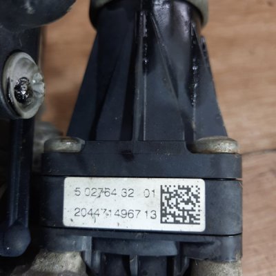 Клапан EGR (ЕГР) Opel Corsa D 2014 хетчбэк 5дв. A13DTC 1.3 - изображение 11