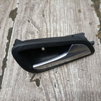 Ручка двери внутренняя Ford Focus 3 2012 хетчбэк 5дв. T1DB Перед. Прав. - изображение 6