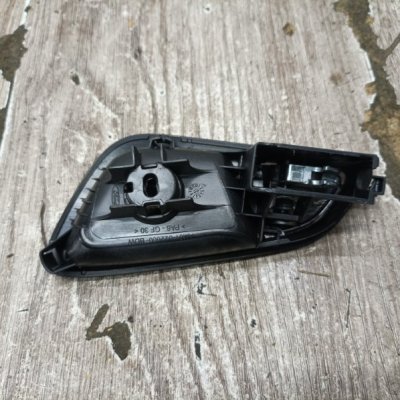 Ручка двери внутренняя Ford Focus 3 2012 хетчбэк 5дв. T1DB Перед. Прав. - изображение 2