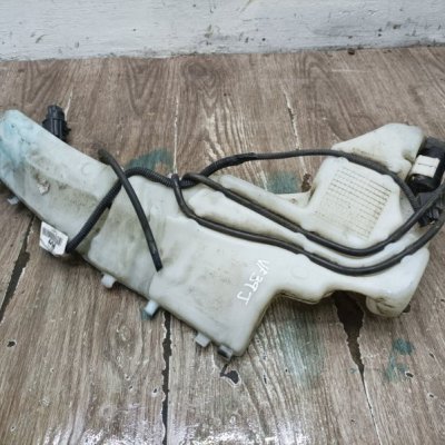 Бачок омывателя Ford Focus 2 2008 хетчбэк 5дв. SHDA - изображение 5