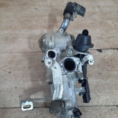 Клапан EGR (ЕГР) Ford Focus 3 2012 хетчбэк 5дв. T1DB - изображение 10