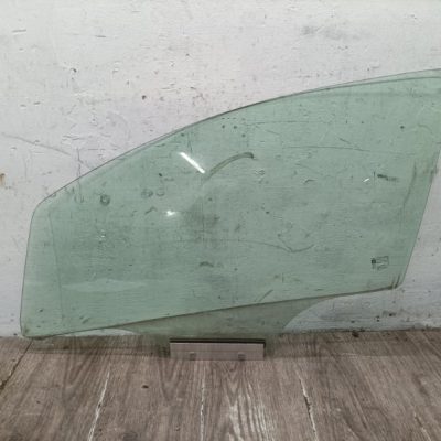 Стекло Opel Corsa D 2011 A13DTC 1.3 хетчбэк 5дв., Перед., Лев.