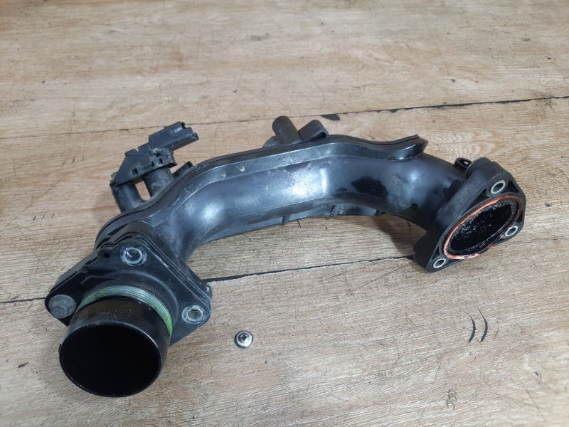 Патрубок интеркулера Ford Focus 3 2012 хетчбэк 5дв. T1DB