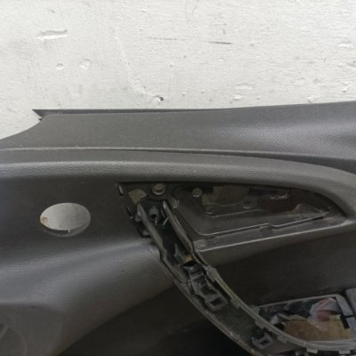 Обшивка двери Opel Astra J 2015 универсал A20DTH 2.0 Перед. Прав. - изображение 5