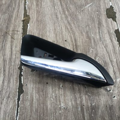 Ручка двери внутренняя Opel Astra J 2015 A20DTH 2.0 универсал, Перед., Прав.