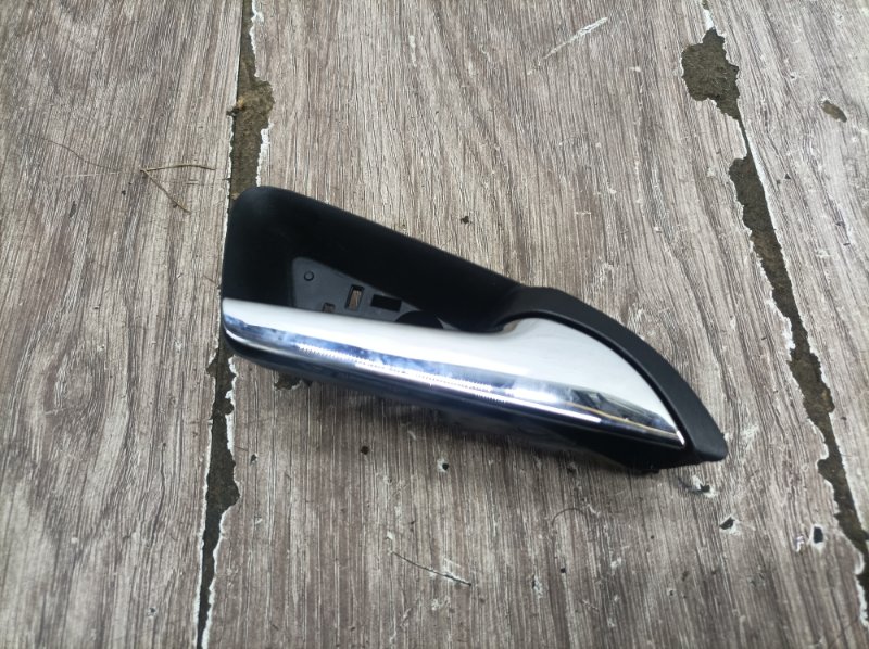 Ручка двери внутренняя Opel Astra J 2015 A20DTH 2.0 универсал, Перед., Прав.