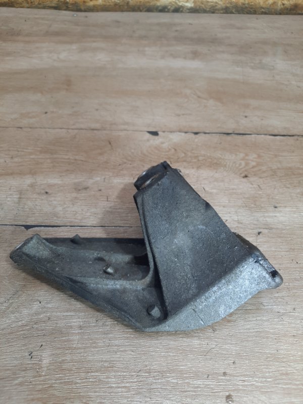 Кронштейн двигателя Audi A6 2008 BRE седан 4дв., Перед. - изображение 7