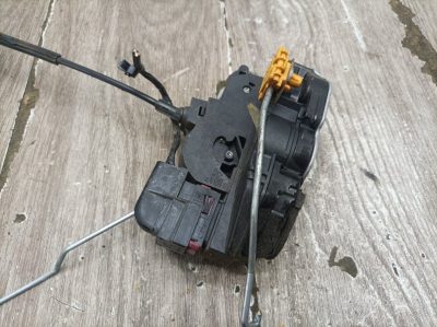Замок двери Opel Astra J 2015 A20DTH 2.0 универсал, Задн., Прав.