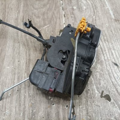 Замок двери Opel Astra J 2015 A20DTH 2.0 универсал, Задн., Прав. - изображение 5