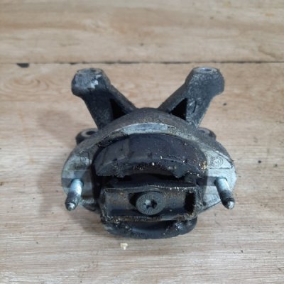 Кронштейн АКПП Audi A4 2004 седан BGB - изображение 8