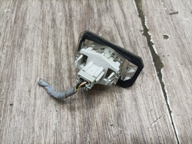 Фонарь подсветки номера Honda Civic 2004 D16V1 хетчбэк 5дв. - изображение 3
