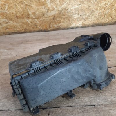 Корпус воздушного фильтра Peugeot 206 CC 2006 9HZ(DV6TED4) кабриолет - изображение 9