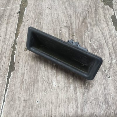 Кнопка открывания багажника BMW 3 series E90 2011 N47D20U1 седан 4дв.