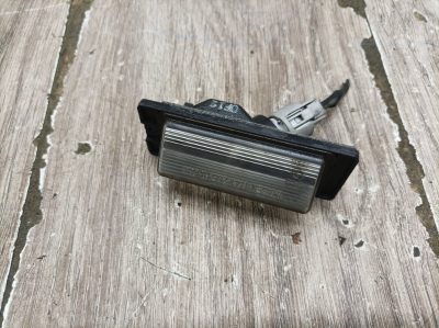 Фонарь подсветки номера Mitsubishi Galant 2000 седан 4дв.