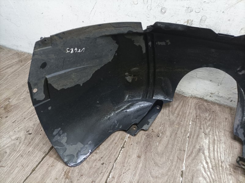 Подкрылок Ford Focus 1 2005 хетчбэк 5дв. FYDA Перед. Лев.