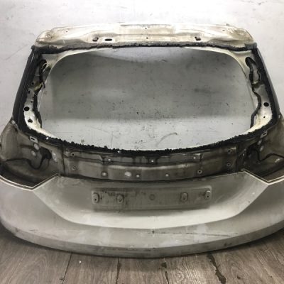 Дверь багажника Opel Insignia 2013 A20DTH 2.0 универсал