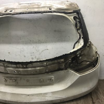 Дверь багажника Opel Insignia 2013 A20DTH 2.0 универсал - изображение 3
