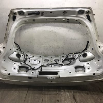 Дверь багажника Opel Insignia 2013 A20DTH 2.0 универсал - изображение 5