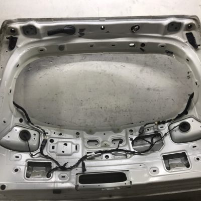 Дверь багажника Opel Insignia 2013 A20DTH 2.0 универсал - изображение 8