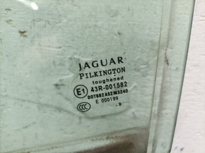 Стекло Jaguar XF 2009 306DT седан 4дв., Задн., Лев.