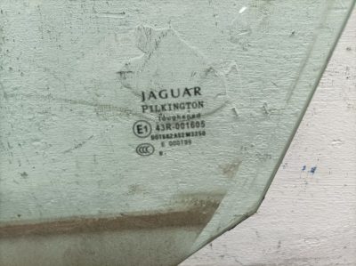 Стекло Jaguar XF 2009 306DT седан 4дв., Перед., Лев.