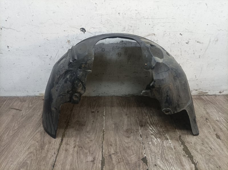 Подкрылок Ford Focus 1 2005 хетчбэк 5дв. FYDA Перед. Прав.