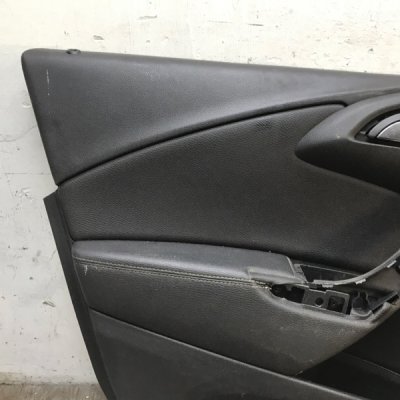 Обшивка двери Opel Astra J 2014 хетчбэк 5дв. A14XER 1.4 Перед. Лев. - изображение 5