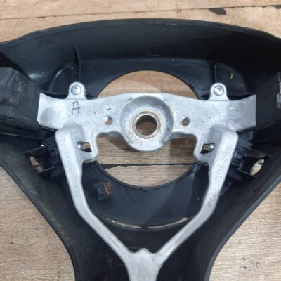Руль Toyota Aygo 2008 1KR-FE хетчбэк 5дв. - изображение 2