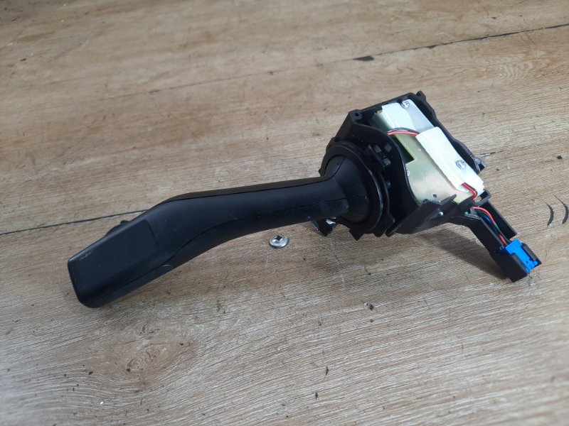 Переключатель дворников Volkswagen Golf 5 2007 BLF хетчбэк 5дв. — изображение 5