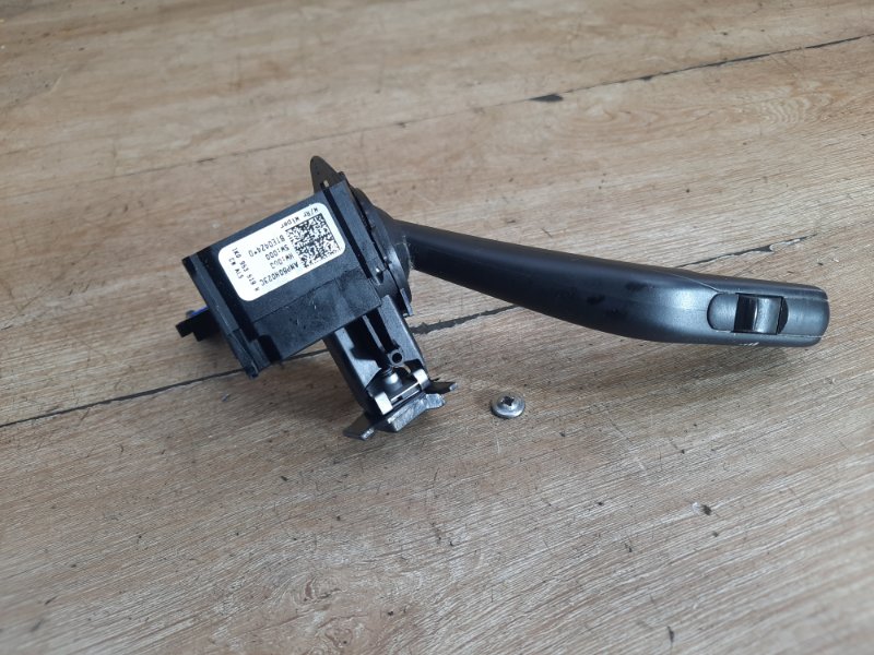 Переключатель дворников Volkswagen Golf 5 2007 BLF хетчбэк 5дв. — изображение 6