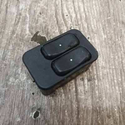Блок управления стеклами Opel Corsa C 2002 Z10XE 1.0 хетчбэк 3дв., Перед., Прав.