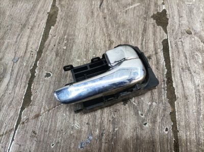 Ручка двери внутренняя Nissan Almera N16 2000 QG15DE хетчбэк 5дв., Перед., Прав.