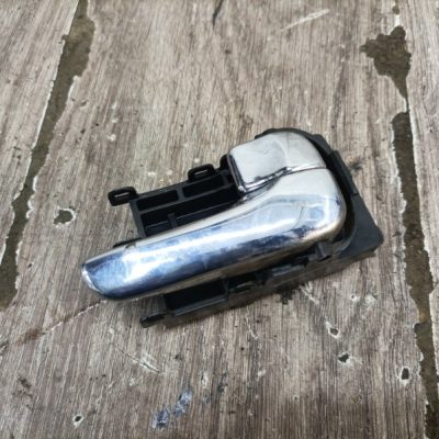 Ручка двери внутренняя Nissan Almera N16 2000 QG15DE хетчбэк 5дв., Перед., Прав.
