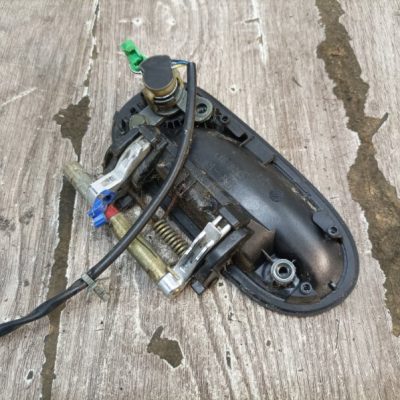 Ручка двери внешняя Nissan Almera N16 2000 QG15DE хетчбэк 5дв., Перед., Прав. - изображение 5