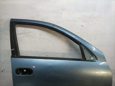 Дверь Nissan Almera N16 2000 QG15DE хетчбэк 5дв., Перед., Прав.