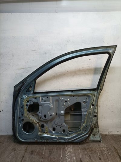 Дверь Nissan Almera N16 2000 QG15DE хетчбэк 5дв., Перед., Прав.