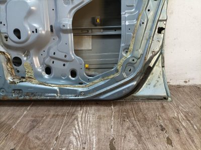 Дверь Nissan Almera N16 2000 QG15DE хетчбэк 5дв., Перед., Прав.