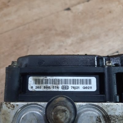 Блок abs Opel Corsa C 2002 хетчбэк 3дв. Z10XE 1.0 - изображение 4