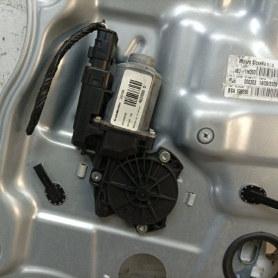 Стеклоподъемник Kia Ceed 2010 хетчбэк 5дв. G4FC Задн. Прав. - изображение 6