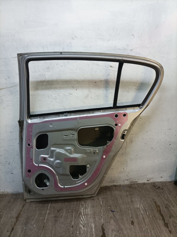 Дверь Opel Astra H 2006 Z16XEP 1.6 хетчбэк 5дв., Задн., Прав. - изображение 6