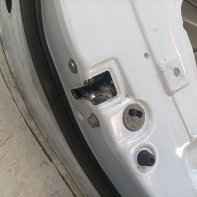 Дверь Kia Ceed 2010 G4FC хетчбэк 5дв., Задн., Лев. - изображение 8
