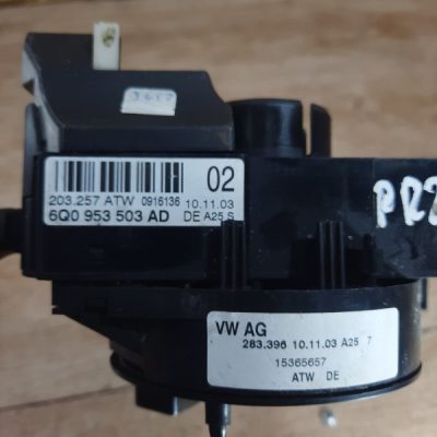 Подрулевой переключатель Volkswagen Polo 2003 AZQ хетчбэк 5дв. - изображение 7