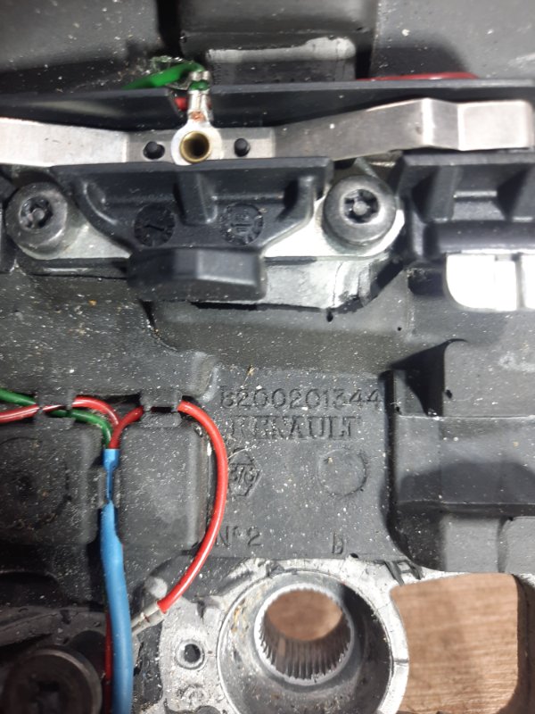 Руль Opel Vivaro 2012 грузовой фургон F9Q